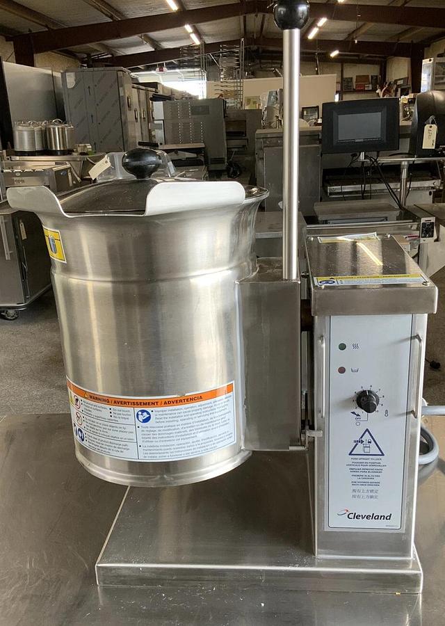 Used Cleveland KET-3-T 3 Gal Steam Soup Fudge Tilt Kettle 2/3 Jacketed 200volts 1ph 