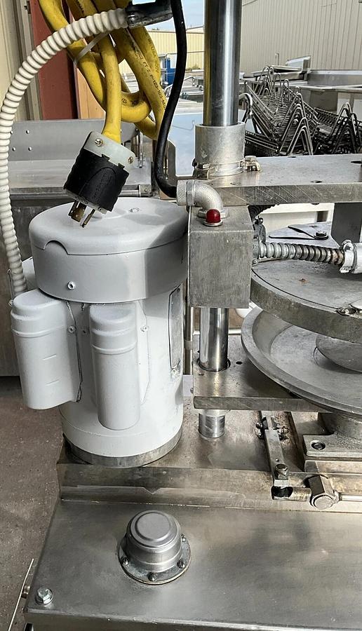 Used Comtec 2200 semi automatic pie press with 11" die set Pie Crust Dough Pumkin