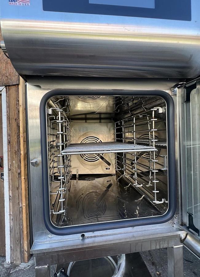 Used 2018 Alto Shaam CTX4 10EVHb CT Express With Ventless Hood Combi Oven. 1 Phase