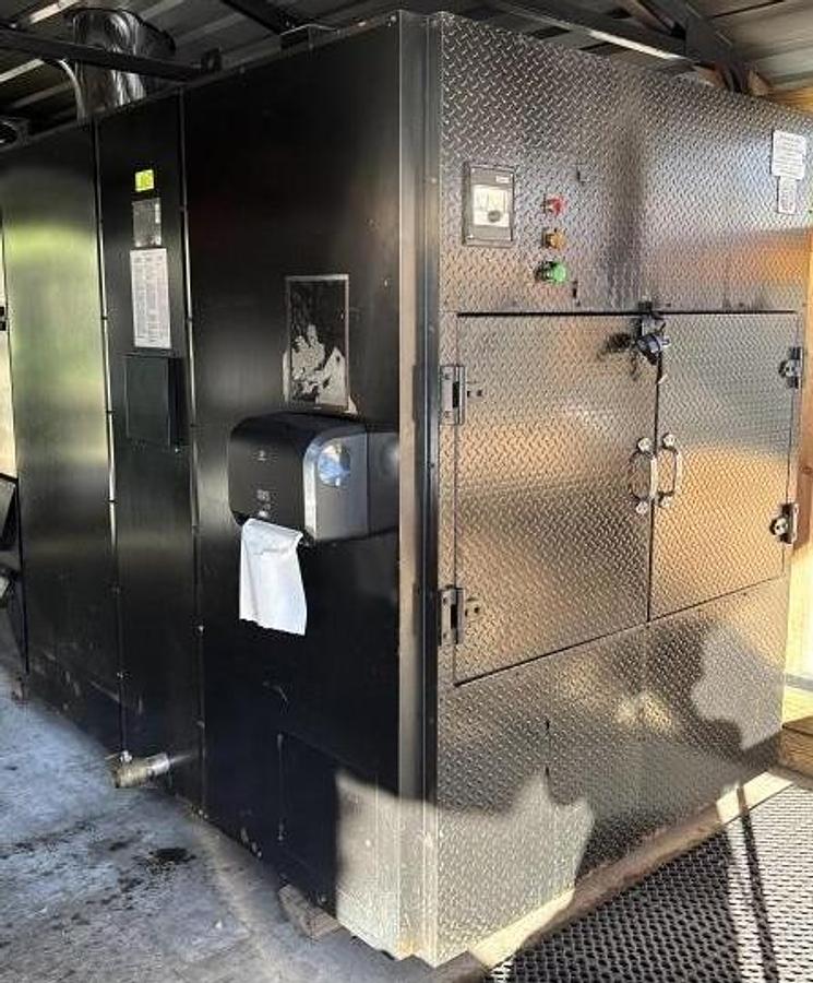 Used J&R OYLER BARBECUE PIT UE800 - RED - OPEN TO OFFERS