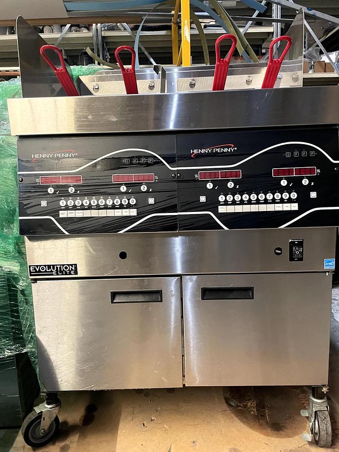 Used Henny Penny EEG242.0_NAT Evolution Elite® Open Fryer NAT GAS - near new condition