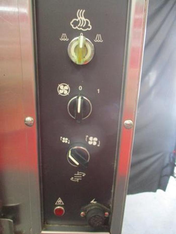 Used Doyon JA 20 Convection oven - 20 pan capacity