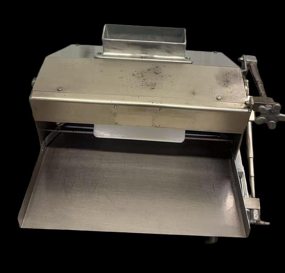 Used ACME DOUGH SHEETER COUNTER TOP DOUBLE PASS 21”