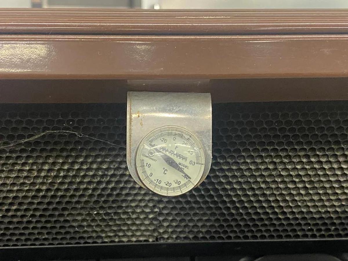 Used Hill Phoenix O2UMA6 Grab & Go Cooler