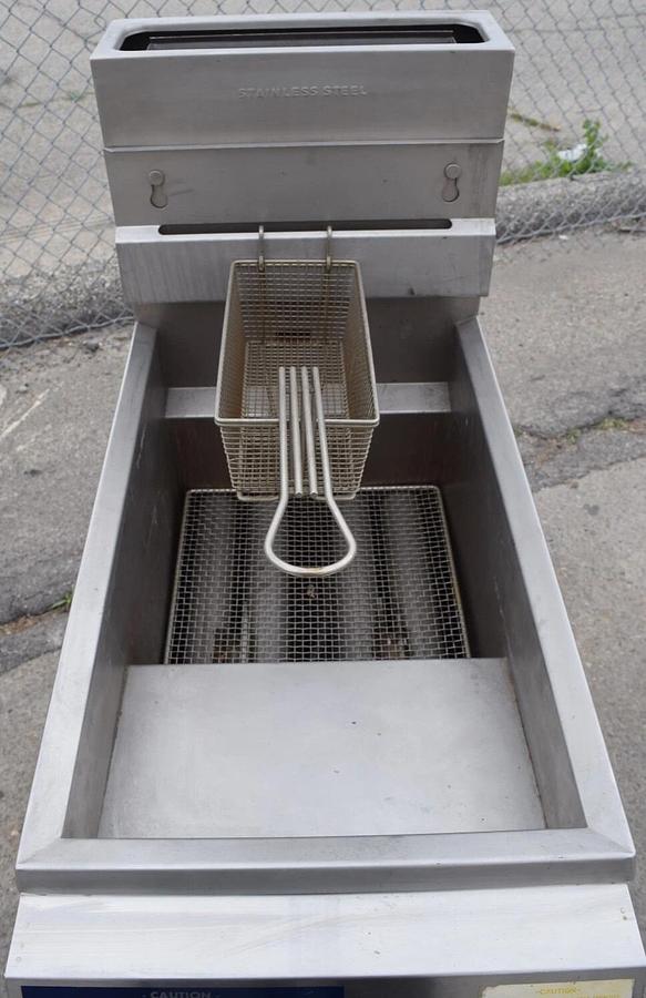 Used Pitco Matic Frialator 14 Commercial Restaurant fryer Gas Fired Deep Fat Food - NEAR NEW CONDITION