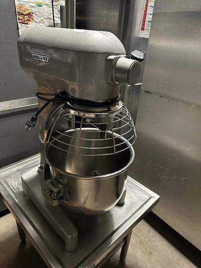 Refurbished HOBART 20 QT MIXER W/ STAND, BOWL AND ATTACHMENTS.