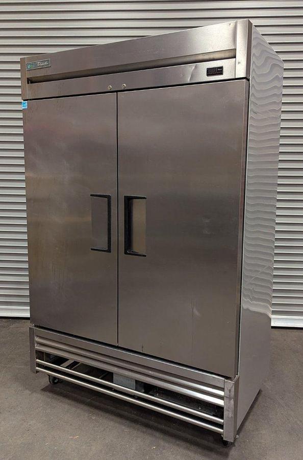 Used True T-49F-HC 54" Double Door Stainless Freeze