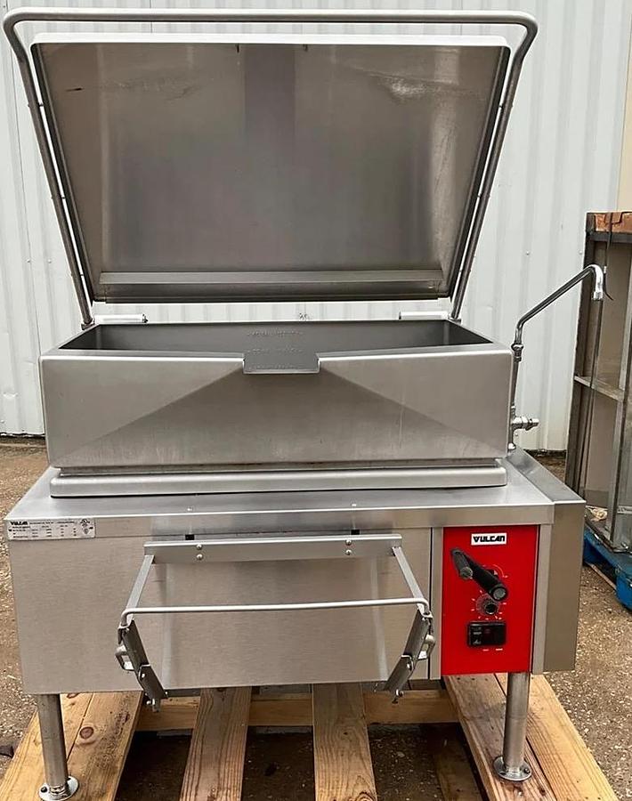 Used Vulcan 40 gallon electric tilt skillet