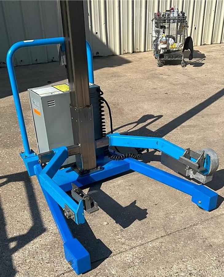 Used Savage Brother 0712HT bakery Bowl kettle lift -