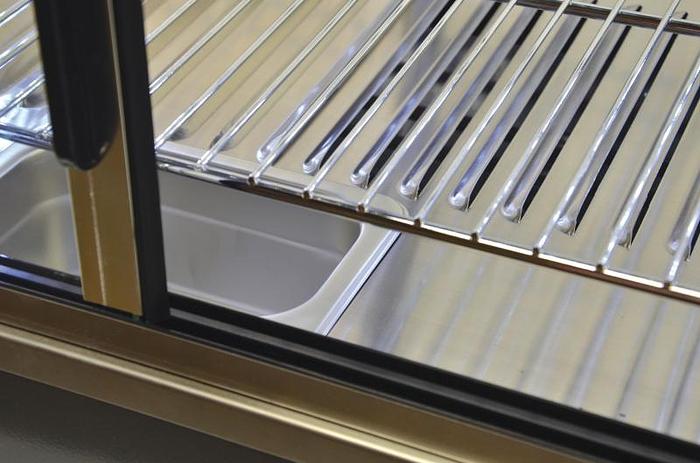 26-inch Display Warmer with 96 L capacity and Front and Back Doors