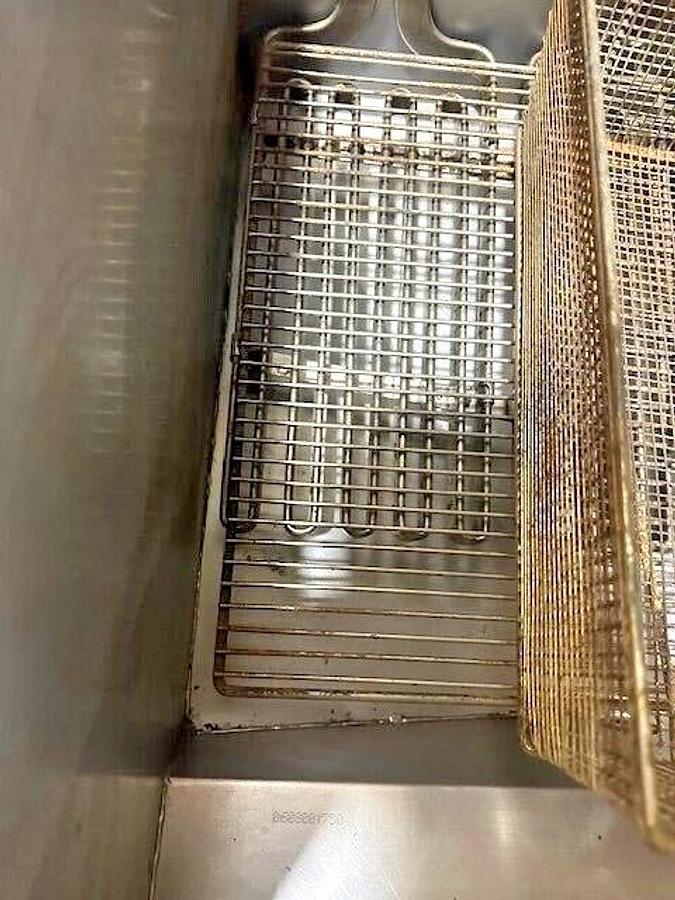 Used "FRYMASTER FPC128/236" ELECTRIC 2 FRYING WELLS, DUMP STATION, PASTA COOKING WELL
