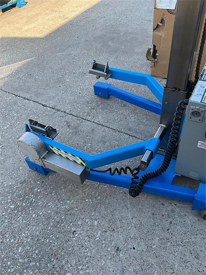 Used Savage Brother 0712 HT bakery Bowl kettle lift