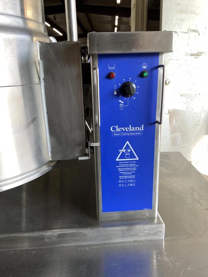 Used Cleveland KET-6-T 6 Gal Steam Soup Fudge Tilt Kettle 2/3 Jacketed 208volts 3ph