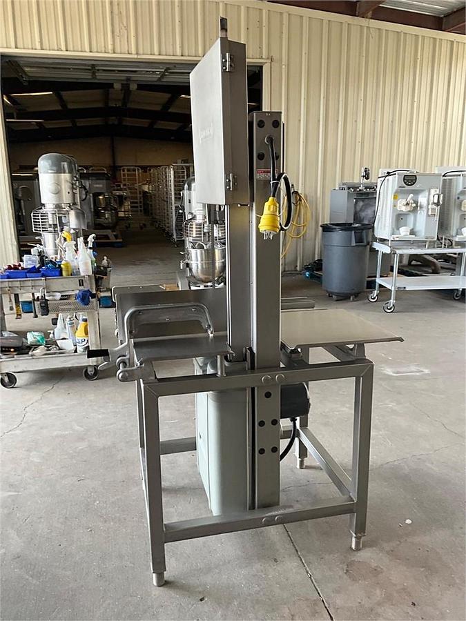 Used Hobart 6801 meat cutter band saw