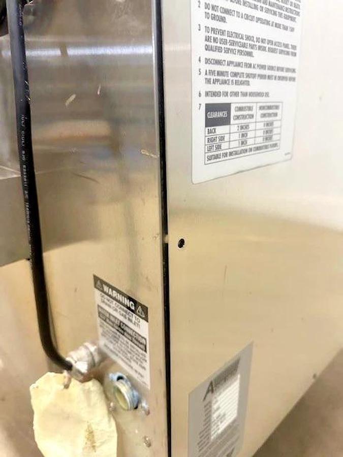 Used ACCUTEMP P61201E060 COUNTERTOP 60,000 BTU 6 PAN LP GAS BOILERLESS STEAMER