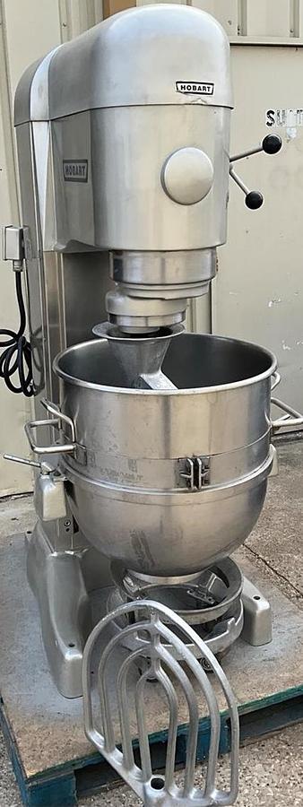 Used Hobart 140qt dough mixer -V1401