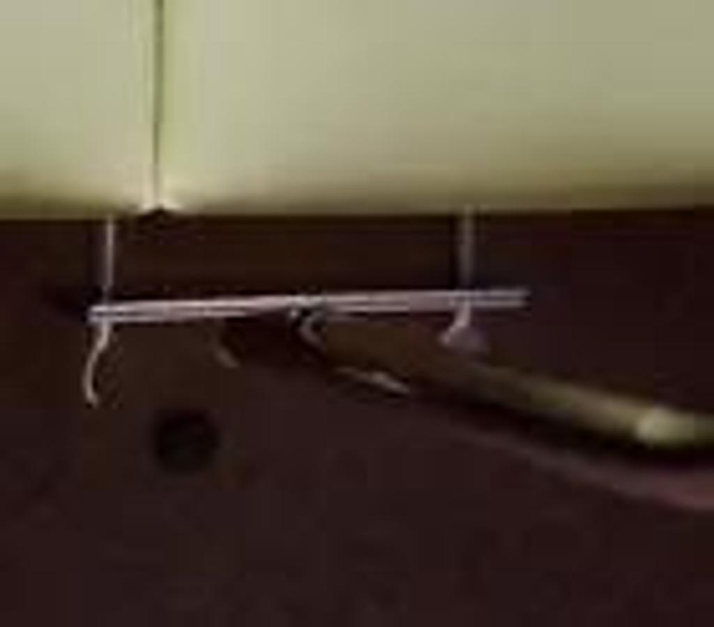 Chrome Plated Single Arm Waitress Stall Bar Service Rail Server Station