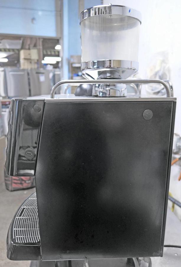 Used Schaerer Coffee Art Plus SCA-1 Super Automatic Bean-to-Cup Coffee MachinE