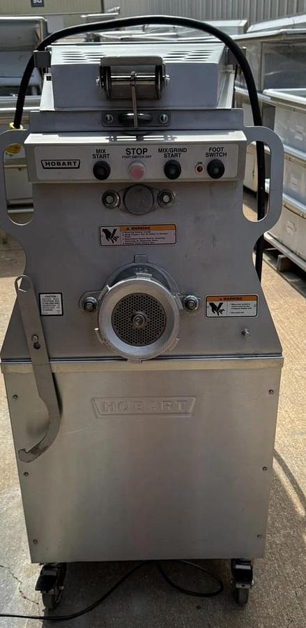 Used Hobart MG2032 Commercial meat grinder mixer 200# Beef Butcher #32 grinder head