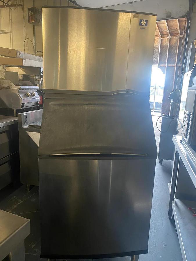 Used Manitowoc SD0502A Ice Machine