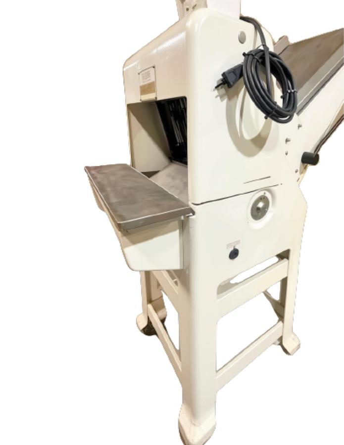 Used Oliver 797-32NC 1/2" Commercial Bread Slicer on Castors 120V