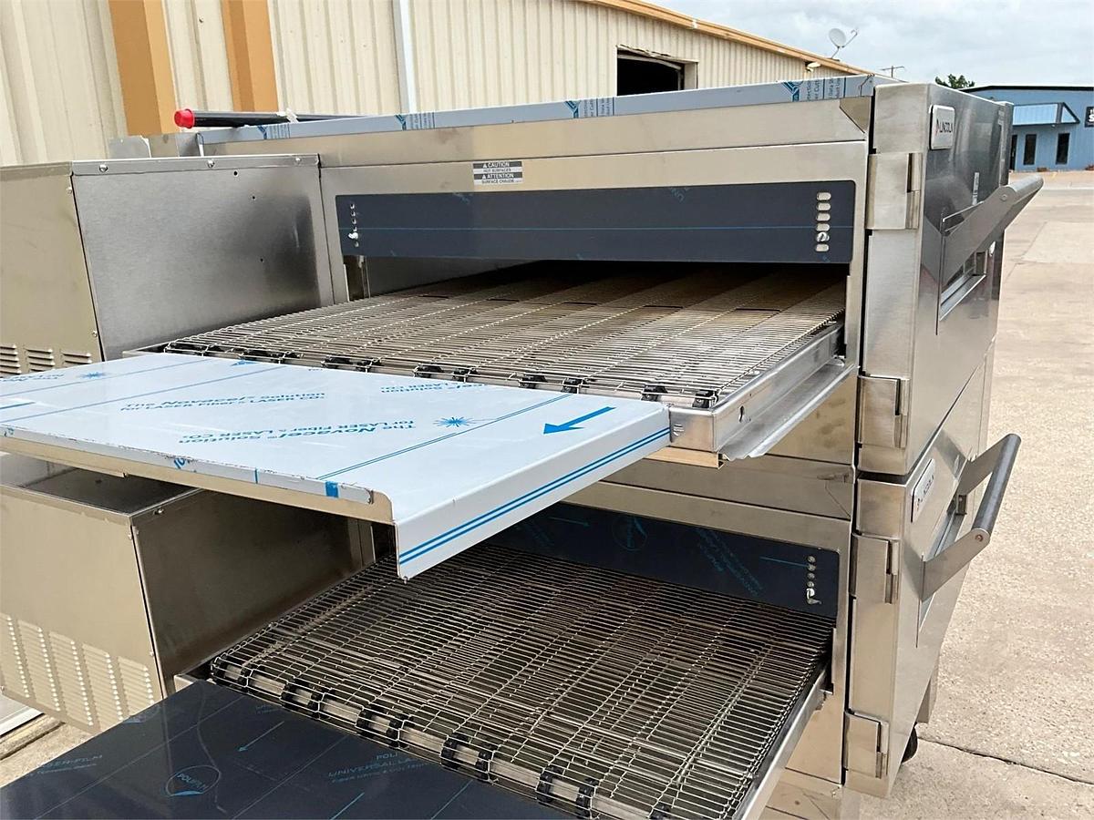 Used 2 stack Lincoln Impinger gas 1600 conveyor oven - NEAR NEW CONDITION