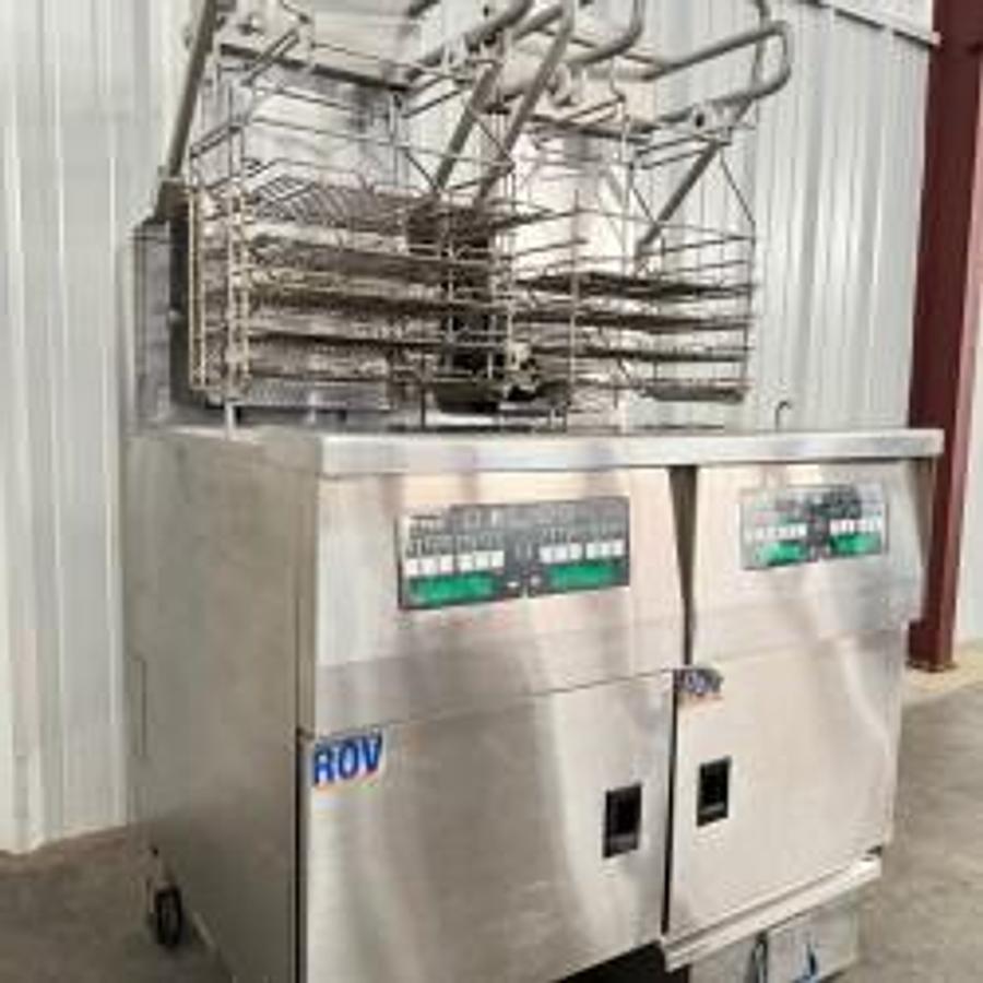 Used Pitco High Output Fryer Electric Dual with Filtration SELVRF Chicken