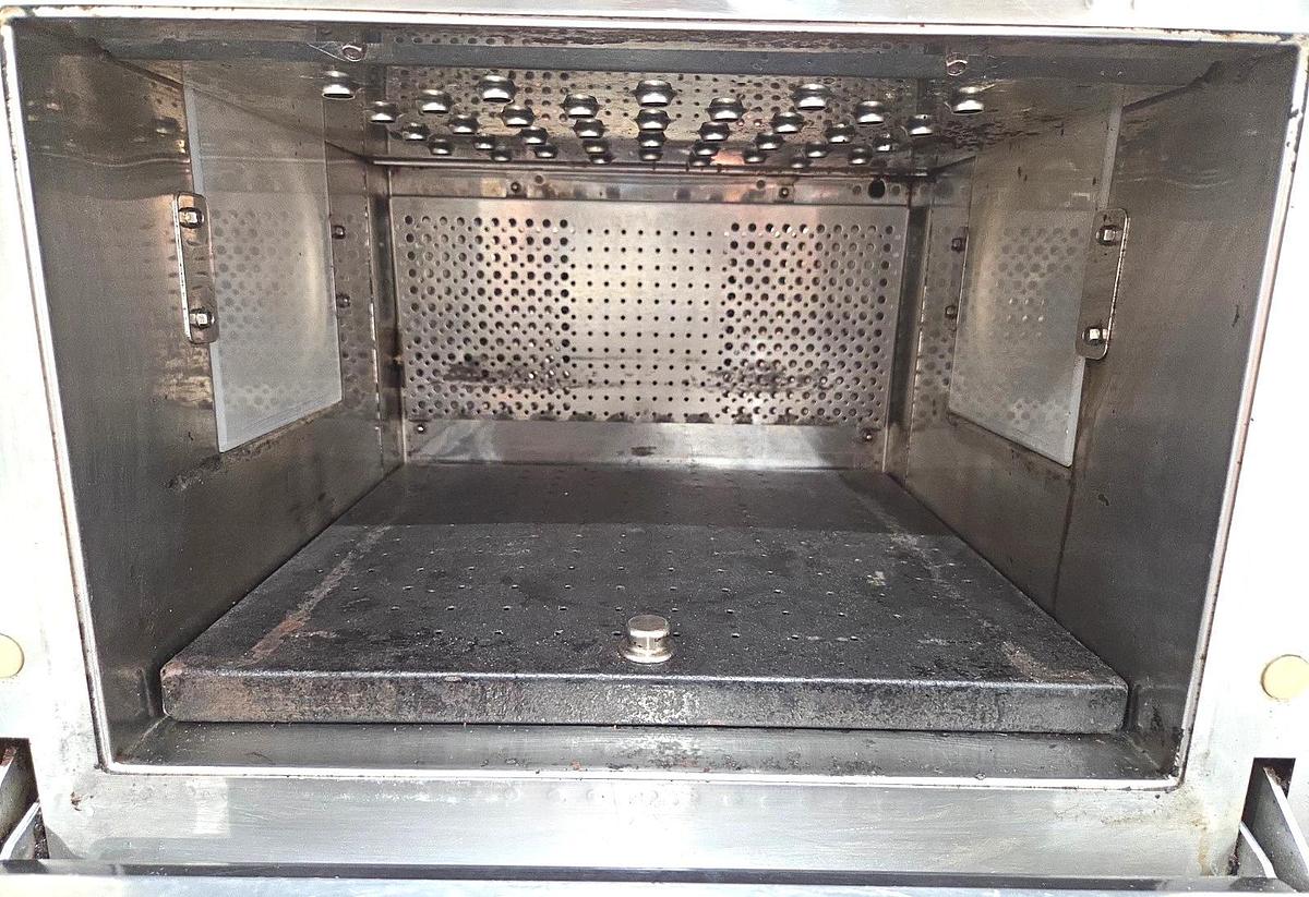 Used 2019 MERRYCHEF Eikon E4s High Speed Ventless Convection Microwave Oven