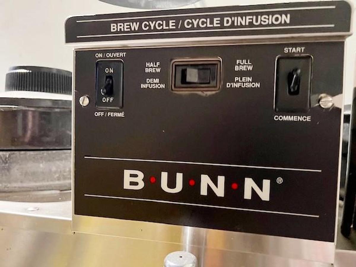 Refurbished Bunn coffee dispenser with hot water