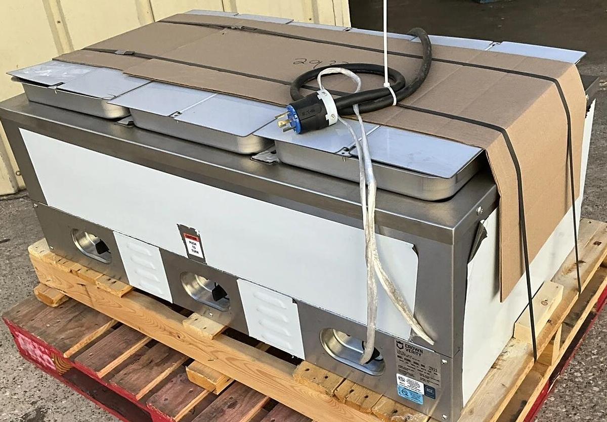 Used 2023 Crown Verity 3 pan steam Hot dog Steam table CV3WHS 240Volts 1 Phase - BRAND NEW CLEARANCE ITEM