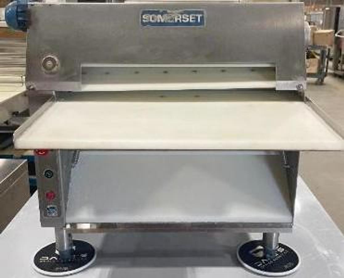 Used SOMERSET CDR-2000 COUNTERTOP 20″ TWO STAGE DOUGH ROLLER SHEETER