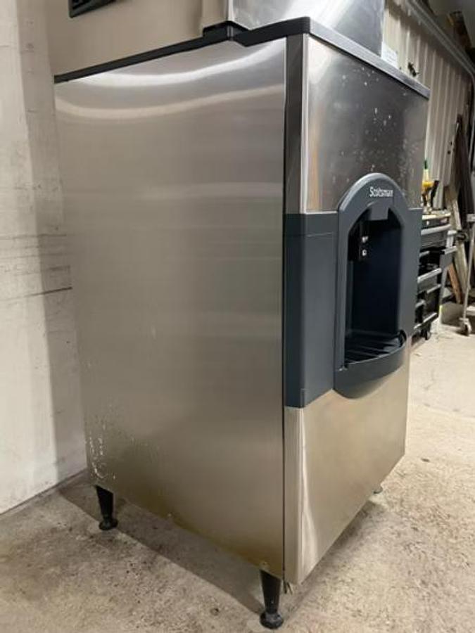 Used Scotsman HD30B-1H Ice Dispenser Bin