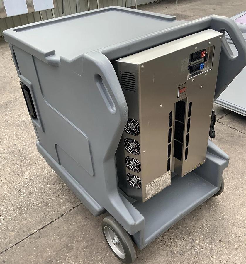Used Cambro CMBHC1826LF 191 Hot/Cold Electric Cart Low Profile Food Carrier Catering - NEVER BEEN USED