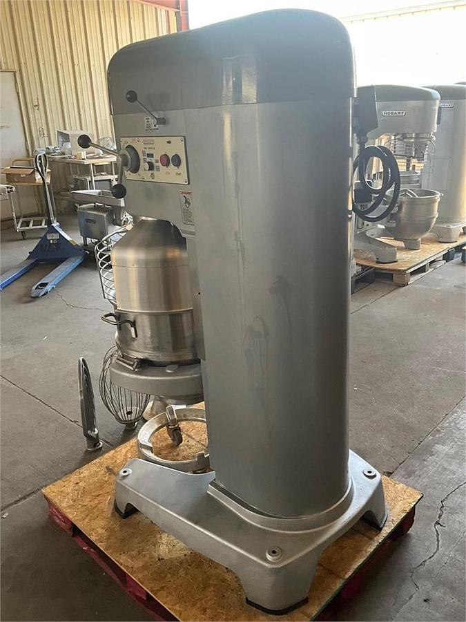 Used Hobart M802 80qt dough mixer