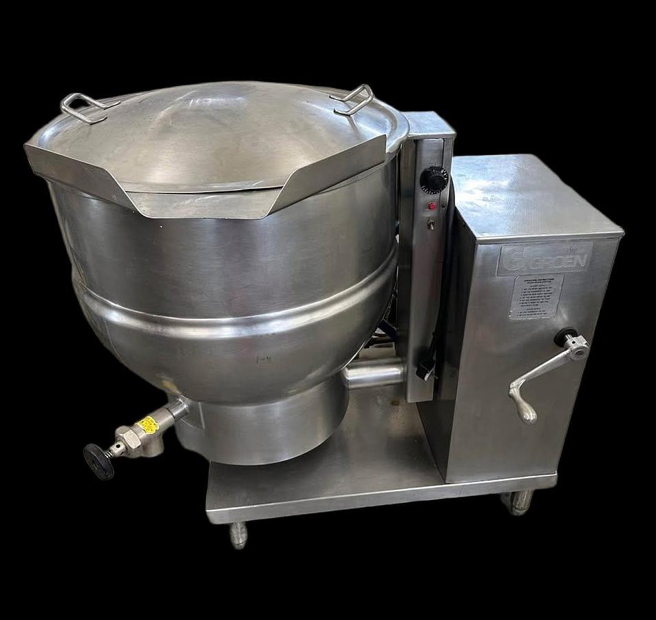 Used Groen Commercial Tilting 40 Gallon Kettle. Natural Gas