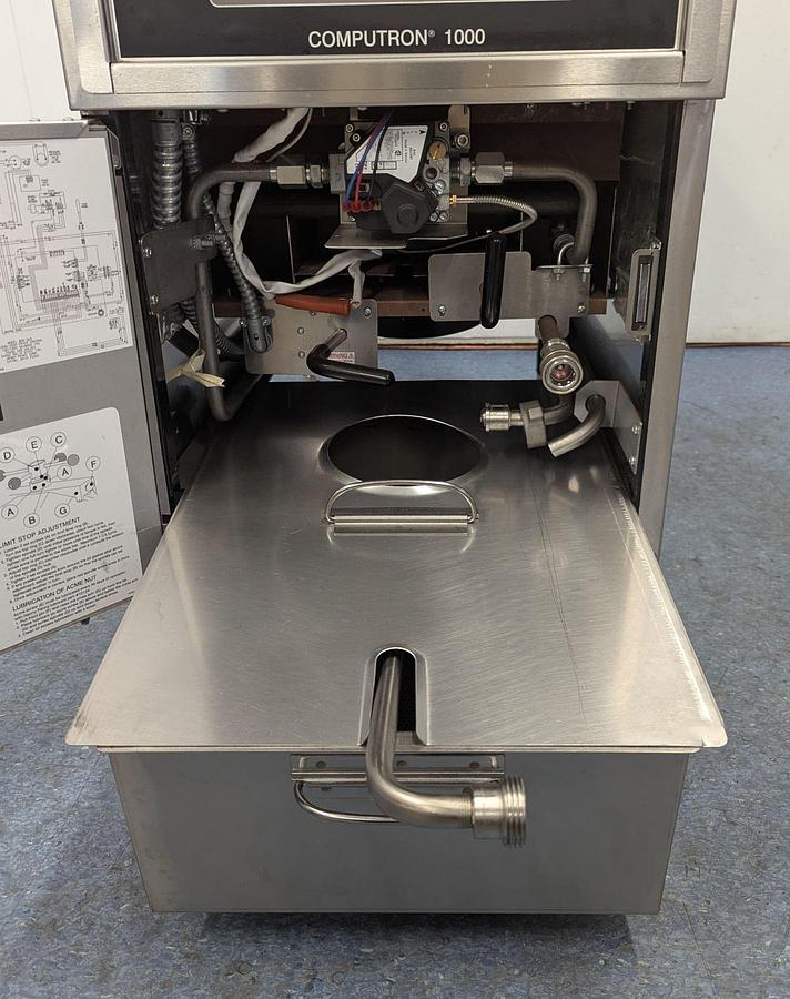 Used Henny Penny PFG600 Gas Pressure Fryer - 2 AVAILABLE - LIKE NEW CONDITION