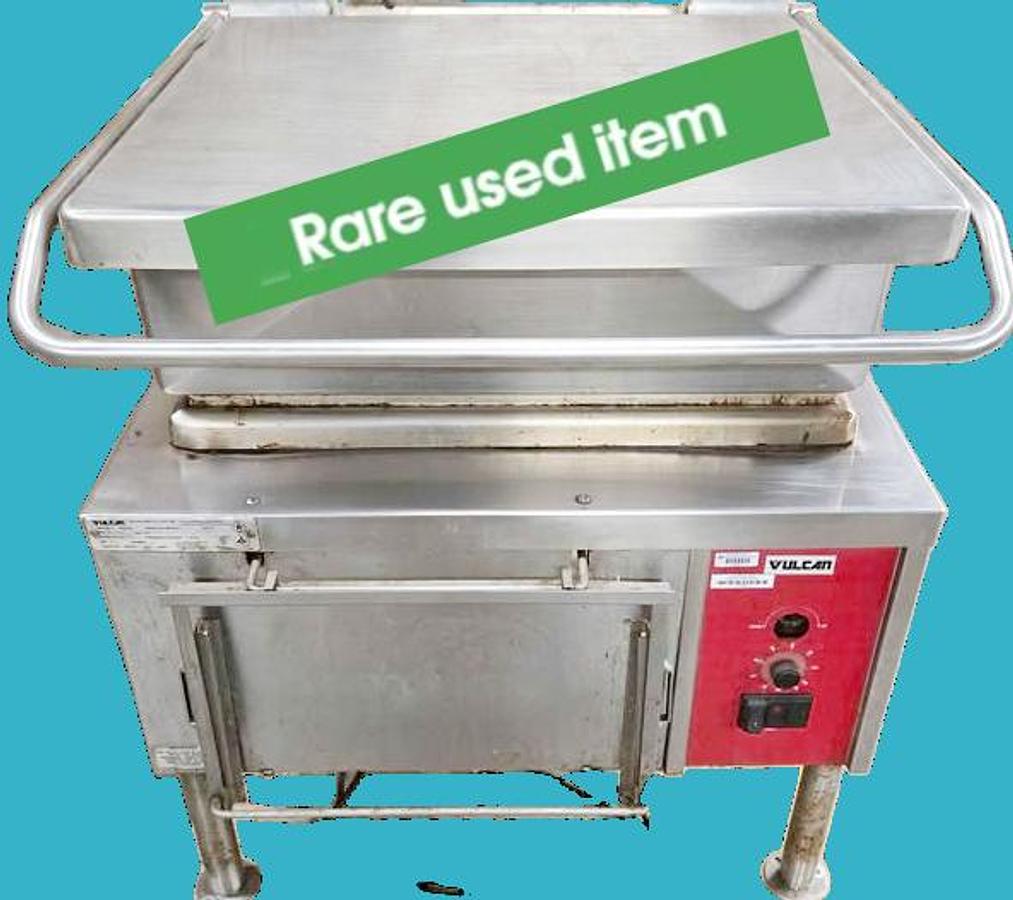 Used Vulcan Natural Gas - VG30 Tilting Braising Pan