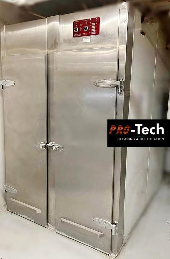 Used Roll in Proofer - hold 6  bun pan carts  -SEE VIDEO