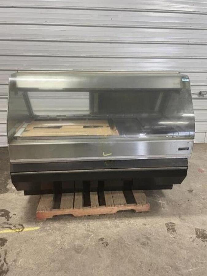 Used Henny Penny 6' Heated Curved Display Case