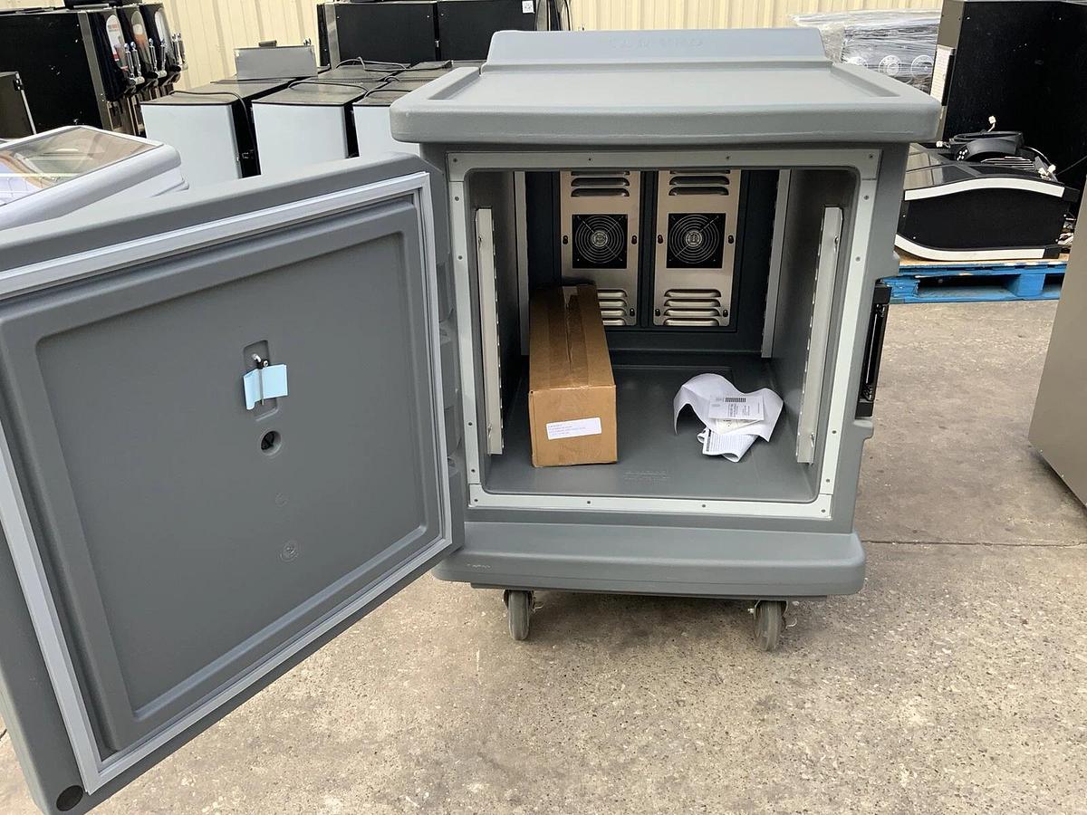 Used Cambro CMBHC1826LF 191 Hot/Cold Electric Cart Low Profile Food Carrier Catering - NEVER BEEN USED