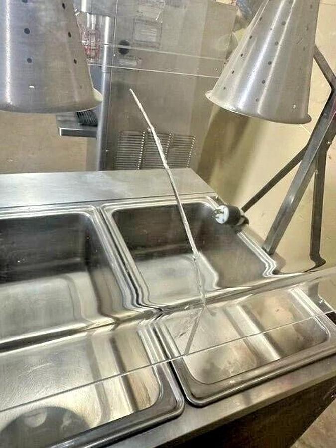 Used VOLLRATH 38935 3 WELLS HOT FOOD BUFFET TABLE WITH LIGHTED SNEEZE GUARD ON CASTER