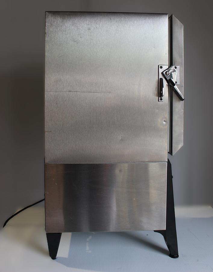 Used Silver King SK5MAJ Low Profile Majestic Milk Dispenser - Used Great Condition - 115V