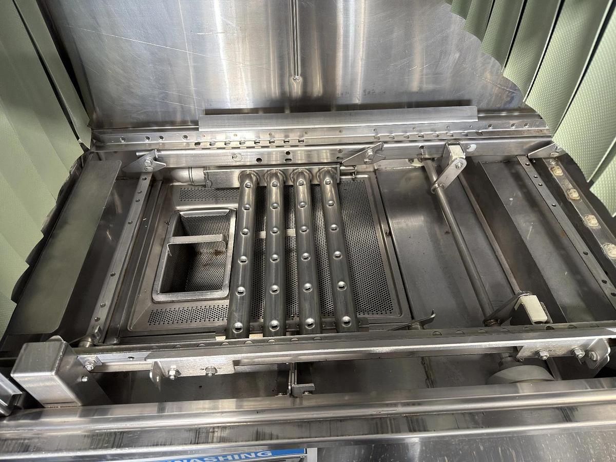 Used Hobart CL44E Commercial Dishwasher Conveyor Dishwasher Rack-Type