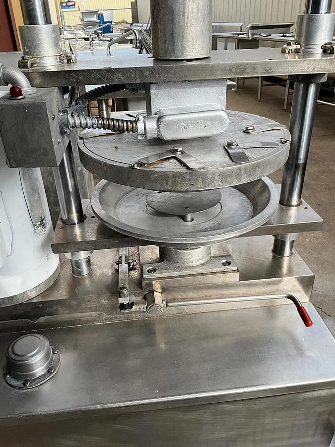 Used Comtec 2200 semi automatic pie press with 11" die set Pie Crust Dough Pumkin
