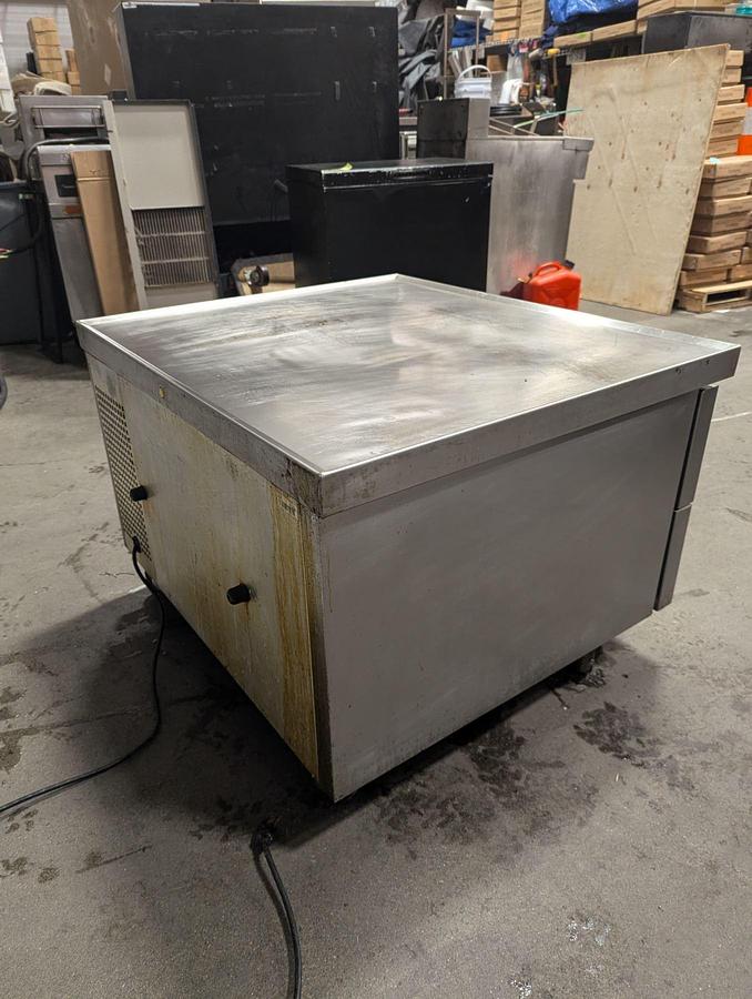 Used True TRCB-36 2-Drawer Refrigerated Chef Base