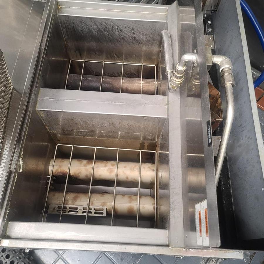 Used HENNY PENNY OFG 322-2 Well Gas Open Fryer - 6 MONTHS OLD