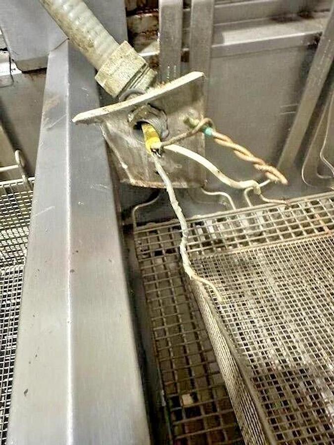 Used "FRYMASTER FPC128/236" ELECTRIC 2 FRYING WELLS, DUMP STATION, PASTA COOKING WELL