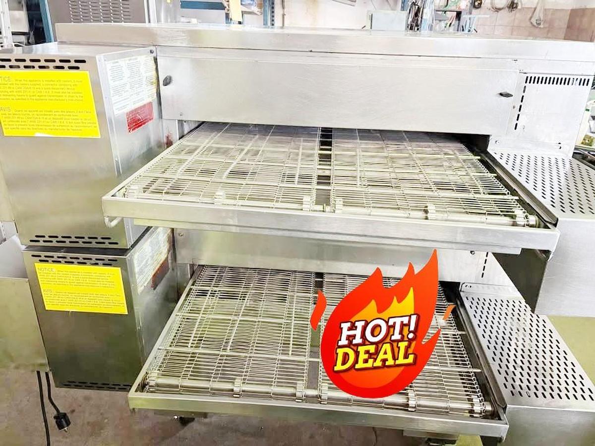 Used Pizza Oven, Middle By Marshal PS555-2G Conveyor Pizza Ovens