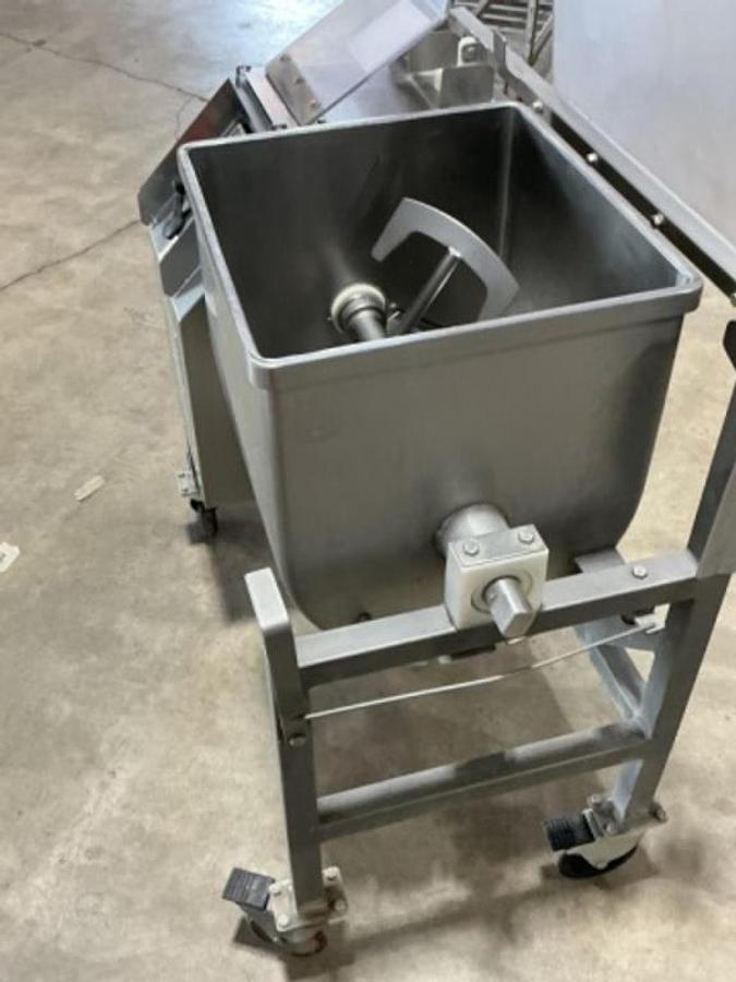 Used Clean Working Industrial Hollymatic HM-100 Mixer