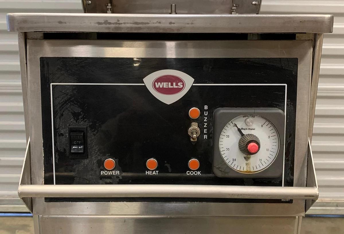 Used Wells WVAE-30F 30 LB Electric Ventless Deep Fryer 208V
